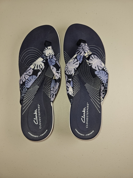 Clarks Shoes - Brand New Size 9 Clarks Cloudsteppers Navy Floral Thong Sandals - Women